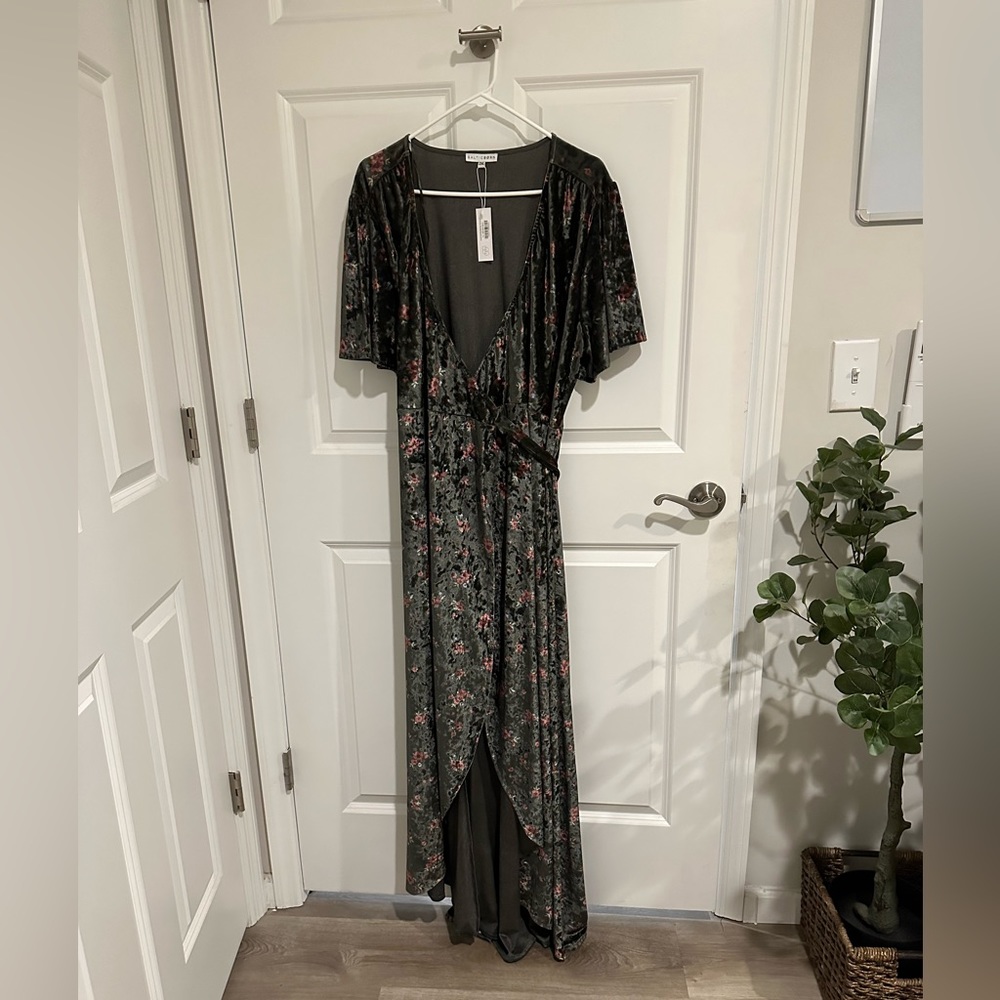 NWT! Baltic Born Germain Velvet Wrap Maxi Dress (Size 2XL)